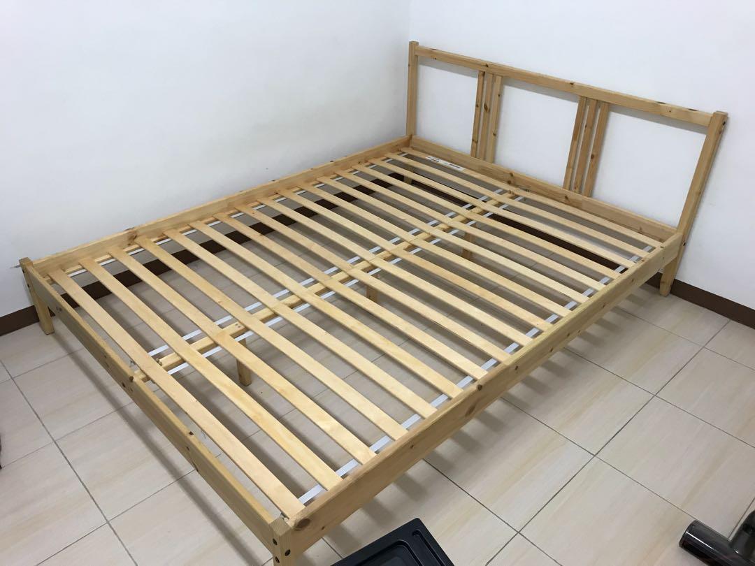 Ikea Fjellse 雙人松木床架 居家生活 傢俱 床墊 床架在旋轉拍賣