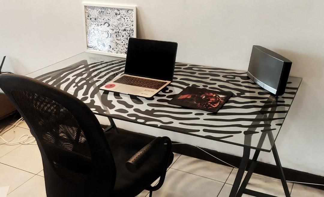 Ikea fingerprint sales glass table