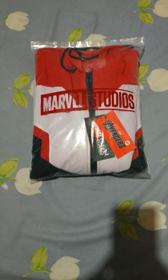 jaket quantum realm