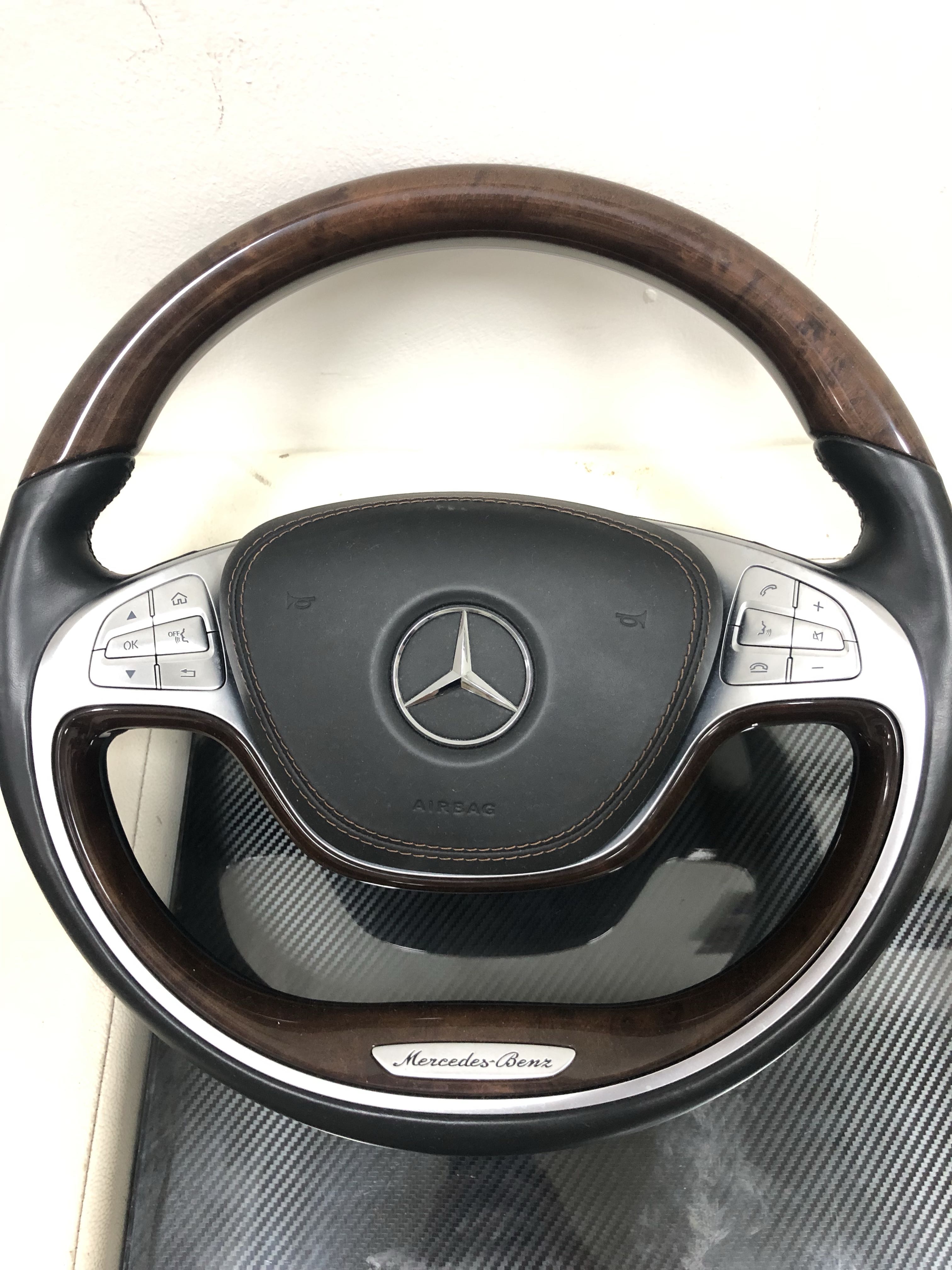 W222 store steering wheel