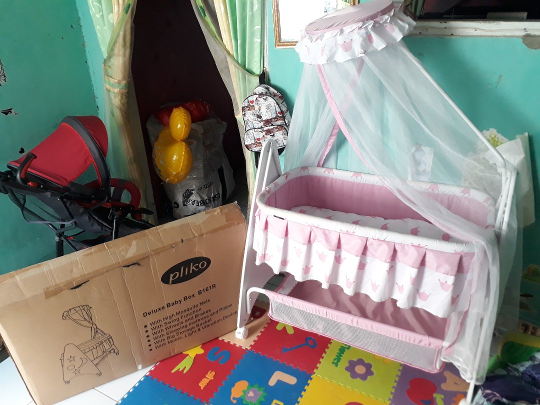 baby basket with wheels