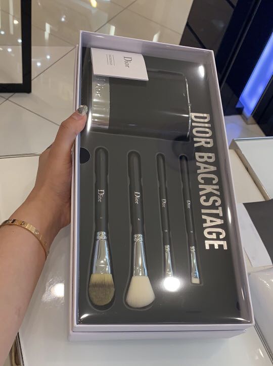 Dior sales backstage brushes