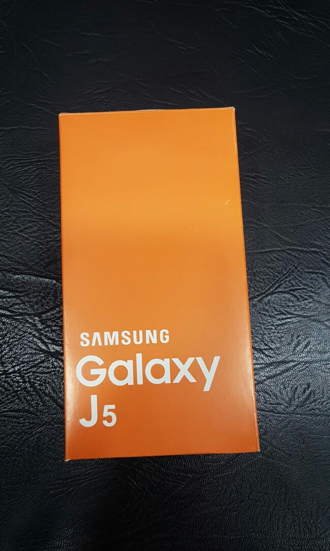 Samsung  galaxy J5 ( full set)