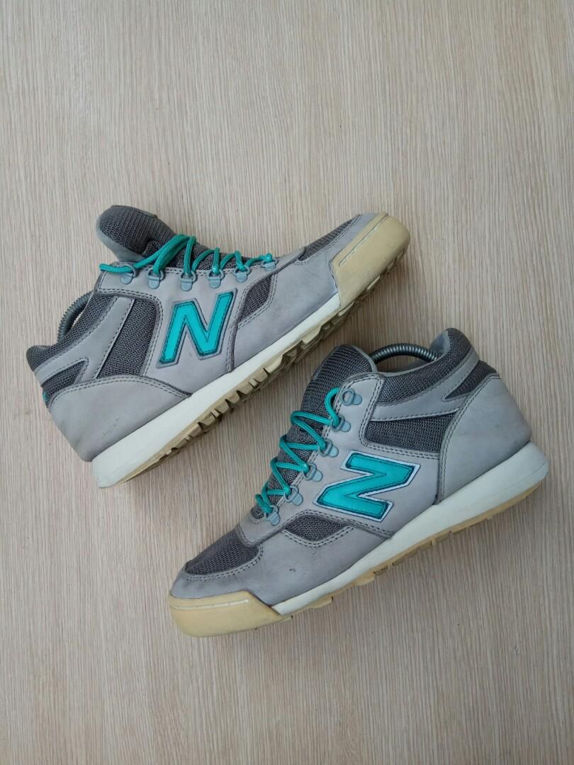 Harga sepatu new balance 710 top