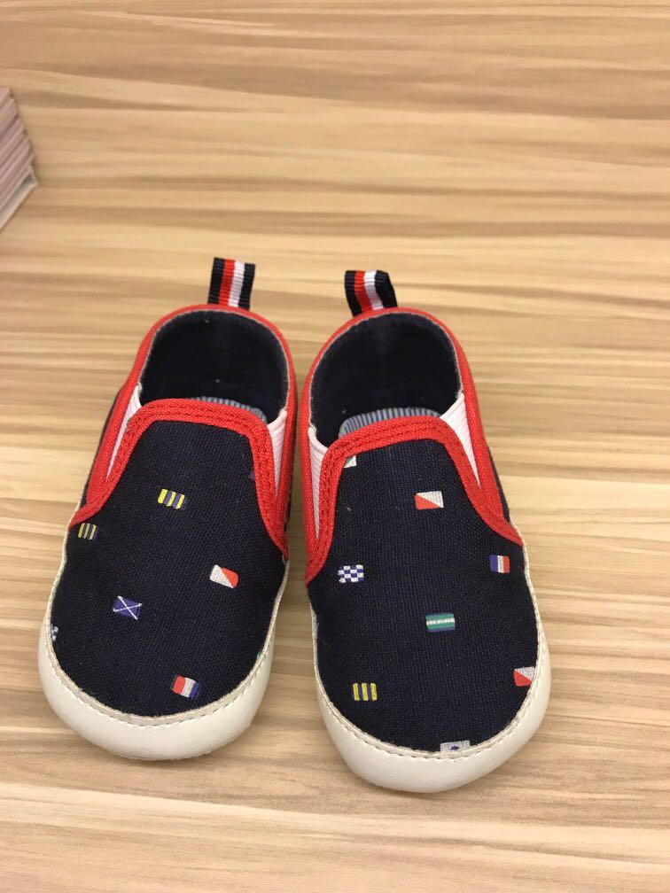 tommy baby shoes