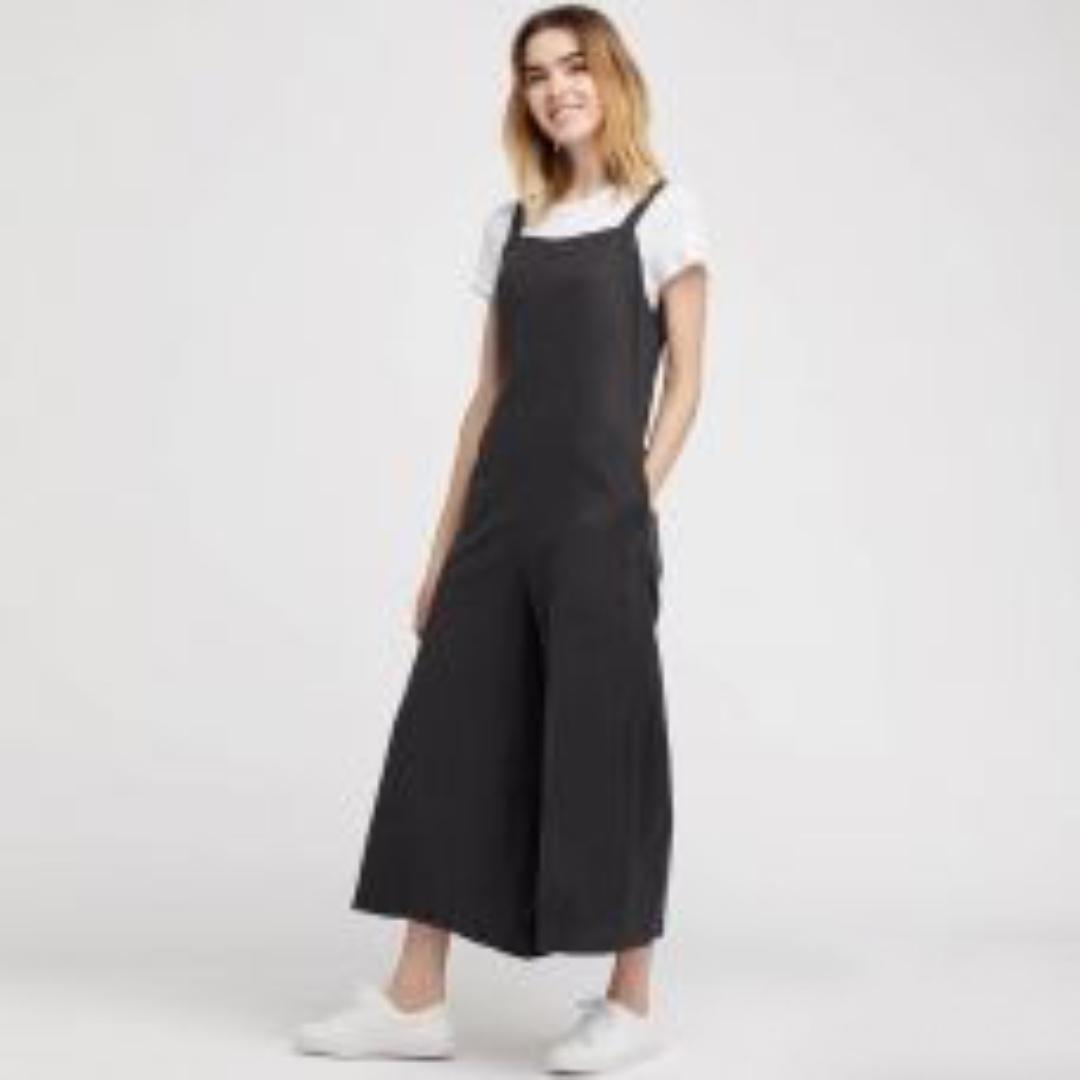 Uniqlo Linen Blend Jumpsuit Black Women S Fashion Clothes Rompers Jumpsuits On Carousell