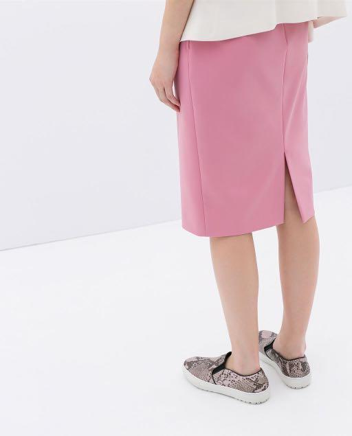 Bubblegum pink pencil skirt 2025