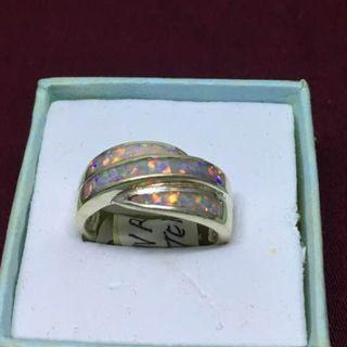 NVR39 FIRE OPAL ENTERTWINED 925 STER SILVER RING SIZE 6