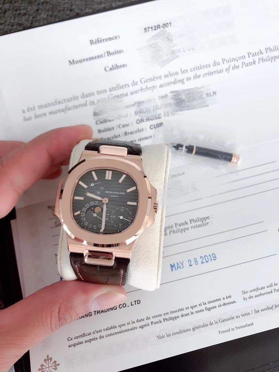 2019 Patek Philippe Nautilus Moon Phase Rose Gold Watch 5712r 001 Luxury Watches On Carousell