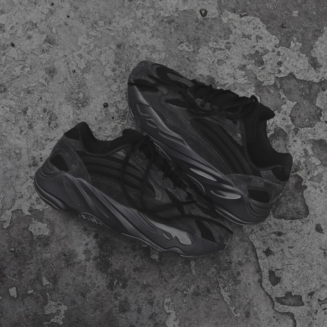 adidas yeezy boost 700 v2 vanta