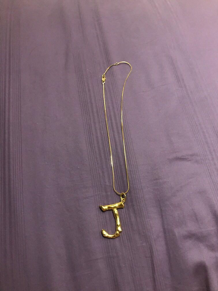 new astrid & miyu Z initial necklace | Necklace, Initial necklace, Gold  initial