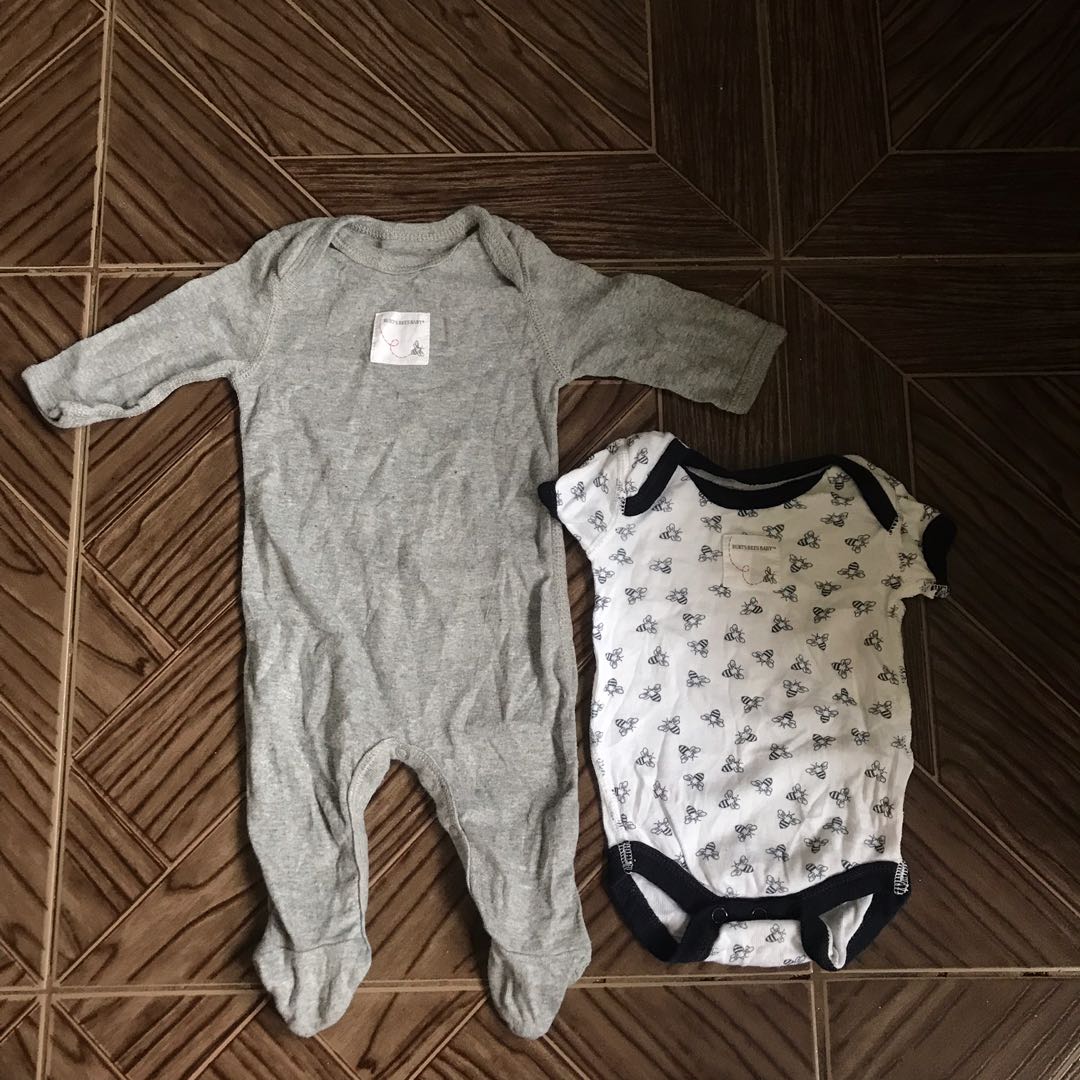 Burt’s Bees Onesies (preemie size), Babies & Kids, Babies & Kids Fashion on Carousell