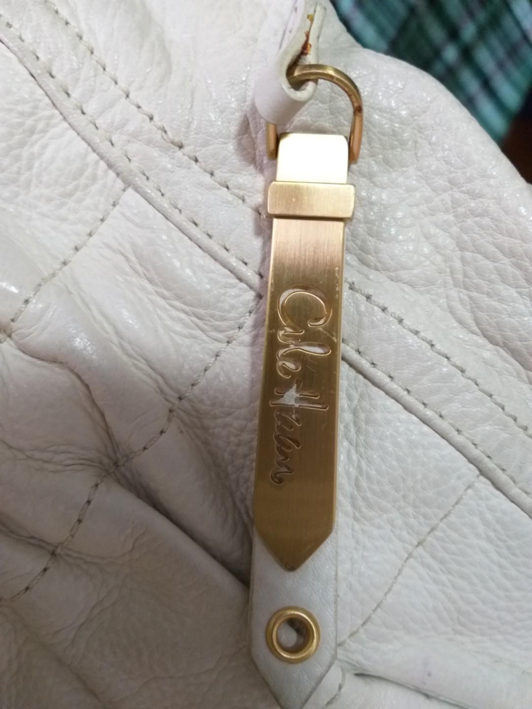 Cole hann bag (Category: Cross-body Bags) located in Manila. Submitted by mallows__ (Listing ID 236536513, Image 2). Description: Rush sale cole hann bag. Slightly negotiable..