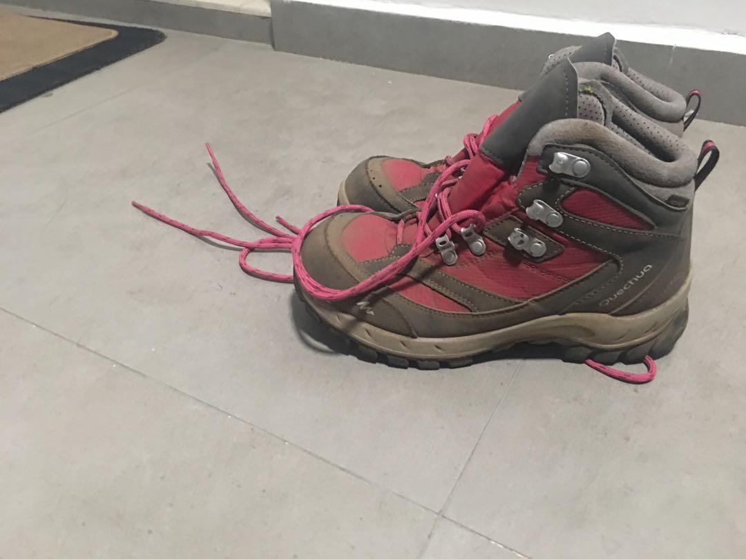 decathlon walking boots