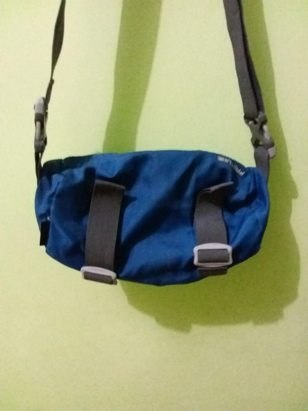 Rei Sling Bag, Fesyen Pria, Tas & Dompet , Tas Selempang di Carousell