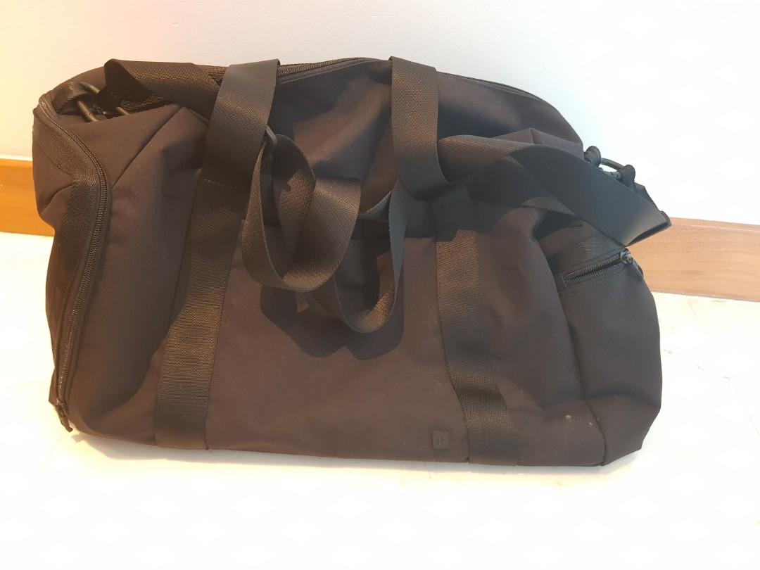 lululemon gym duffle bag