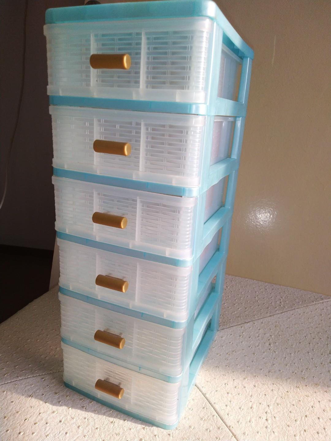 Mini Drawer (Category: Shelves, Cabinets & Racks) located in Kajang. Submitted by leonacarenelee (Listing ID 236576192, Image 1). Description: Height 14.5" width 5" length 7" mini drawer.