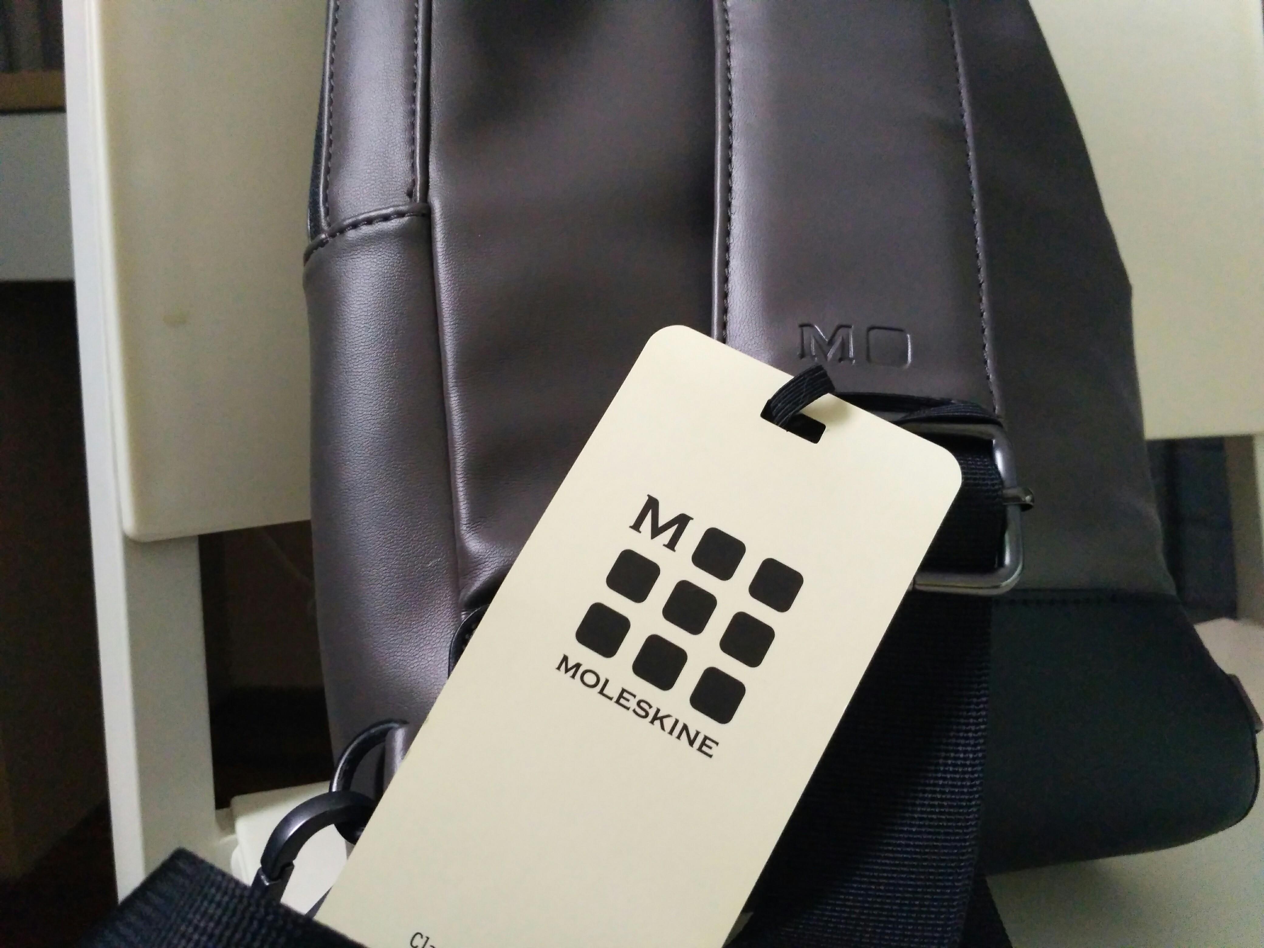 Moleskine id sling online backpack