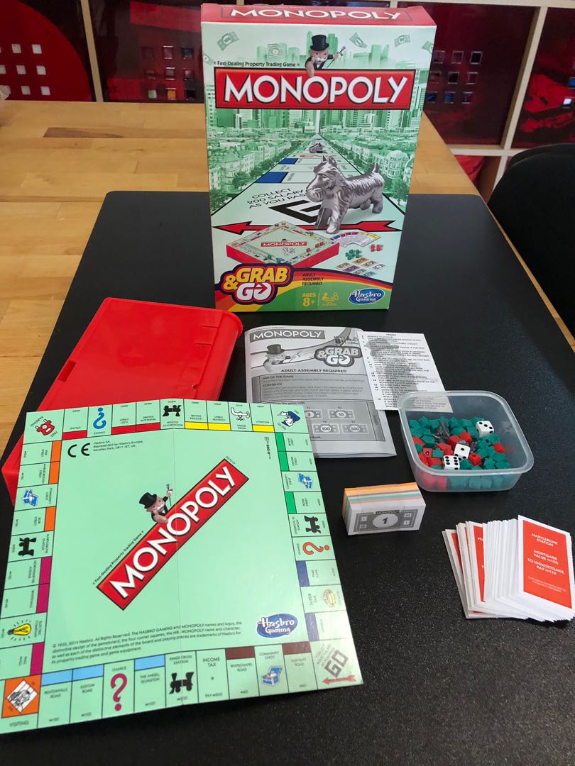Monopoly Grab & Go Hasbro original, Hobbies & Toys, Toys & Games on