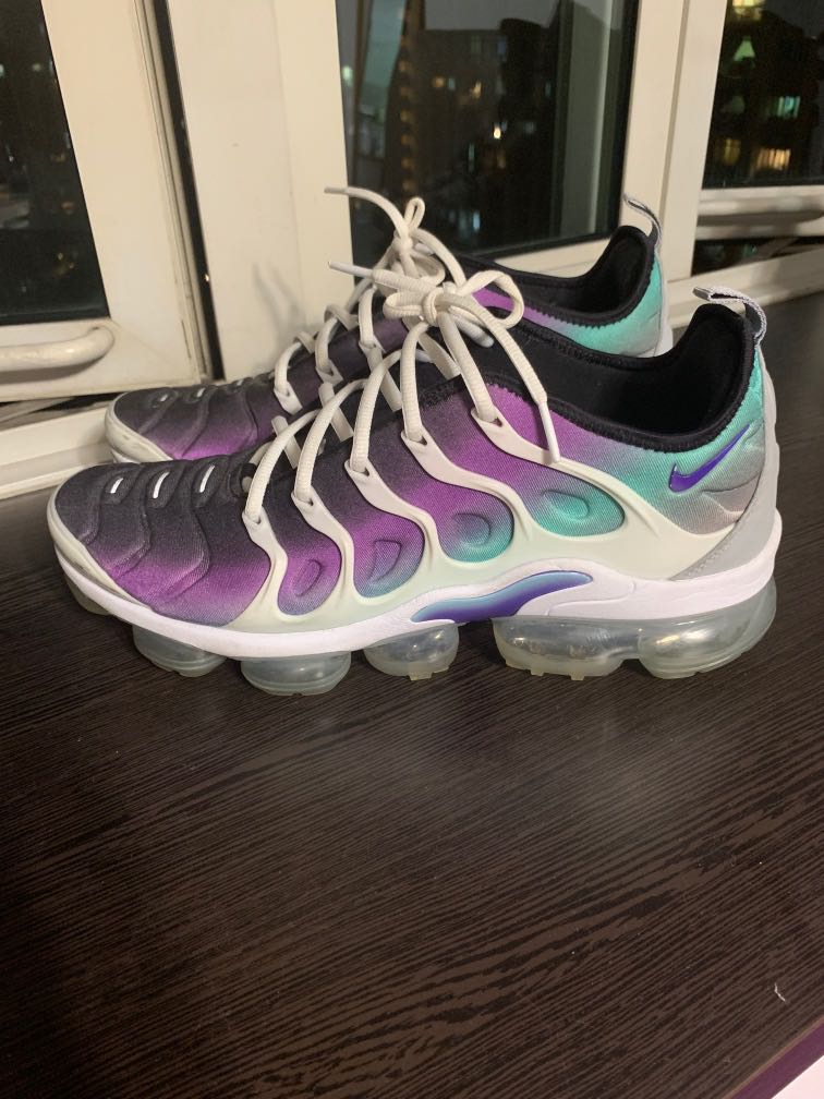Nike air vapormax hotsell plus grape for sale