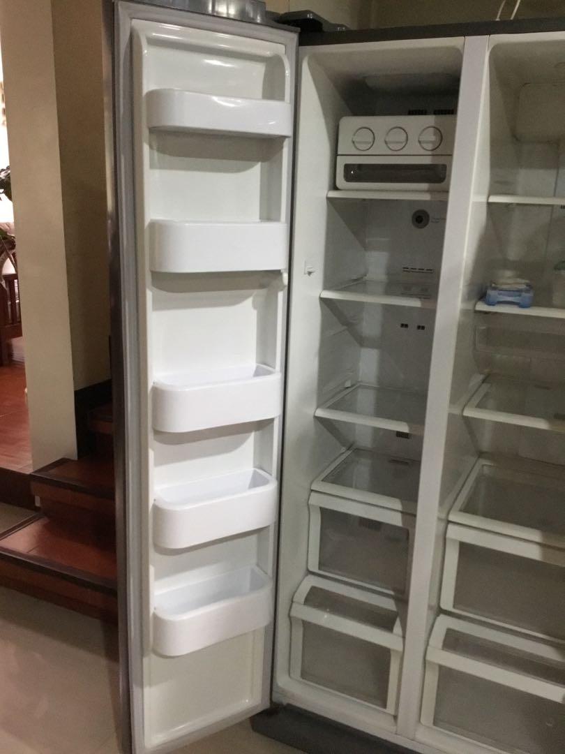 Samsung 2 Door Refrigerator (defective need to be serviced), TV & Home