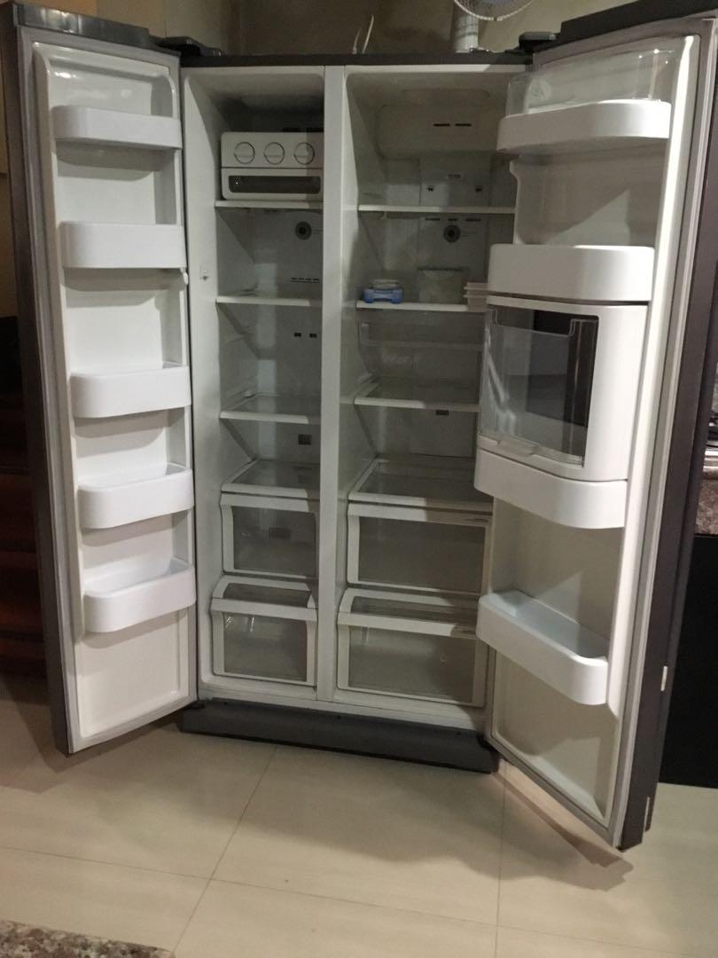 Samsung 2 Door Refrigerator (defective need to be serviced), TV & Home