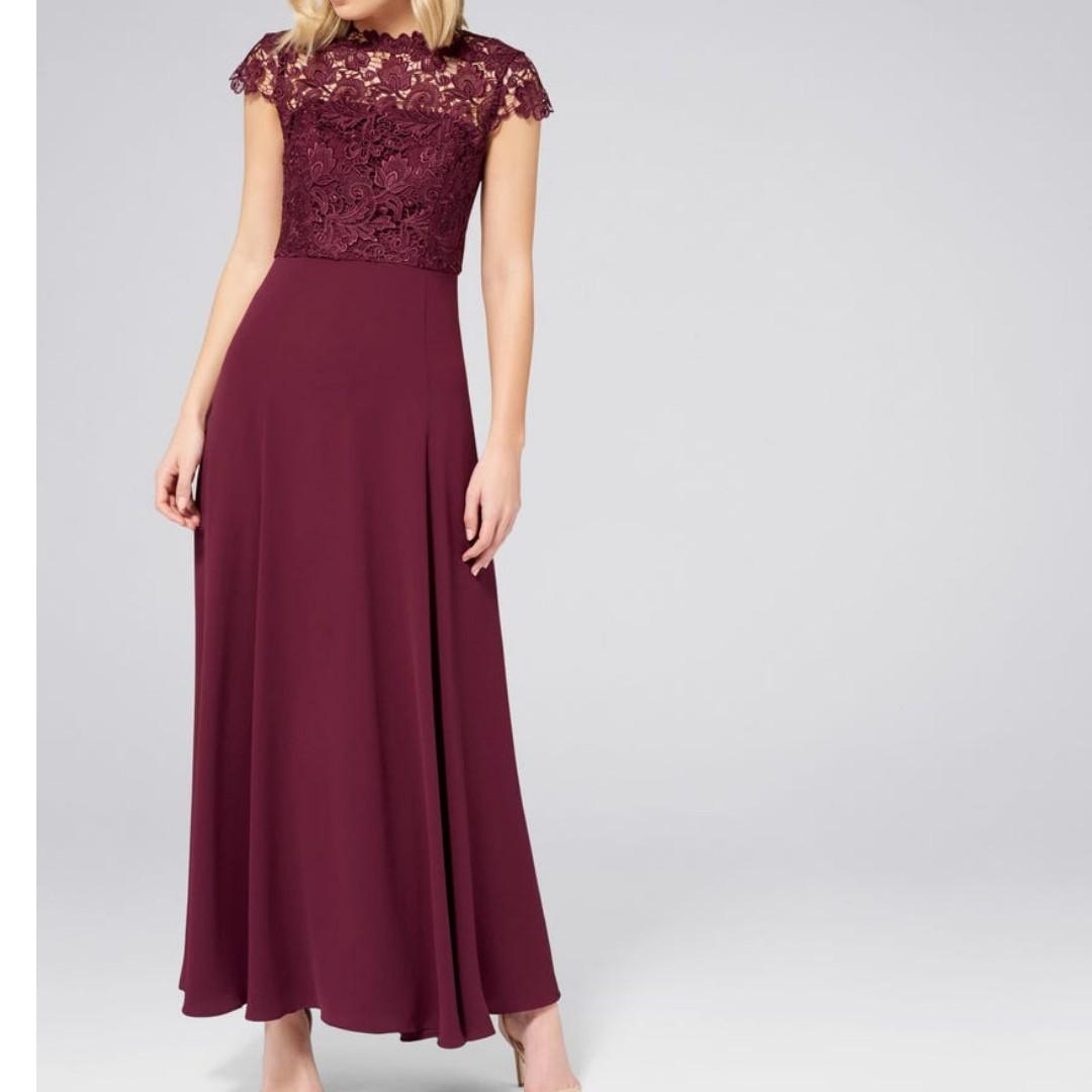 maroon maxi skirt and lace top
