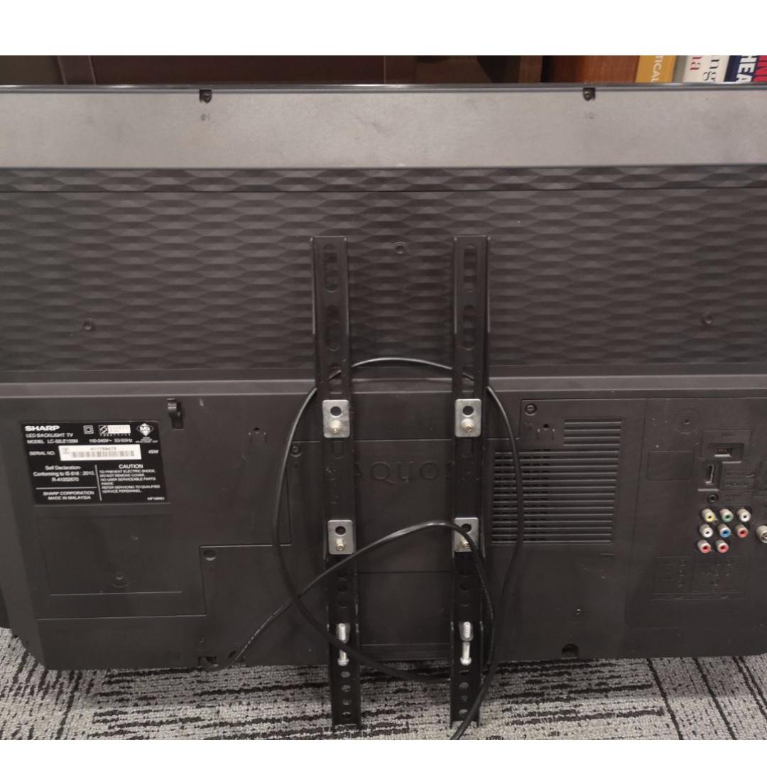 Sharp Aquos TV (32 Inch) (No Stand), TV & Home Appliances, TV