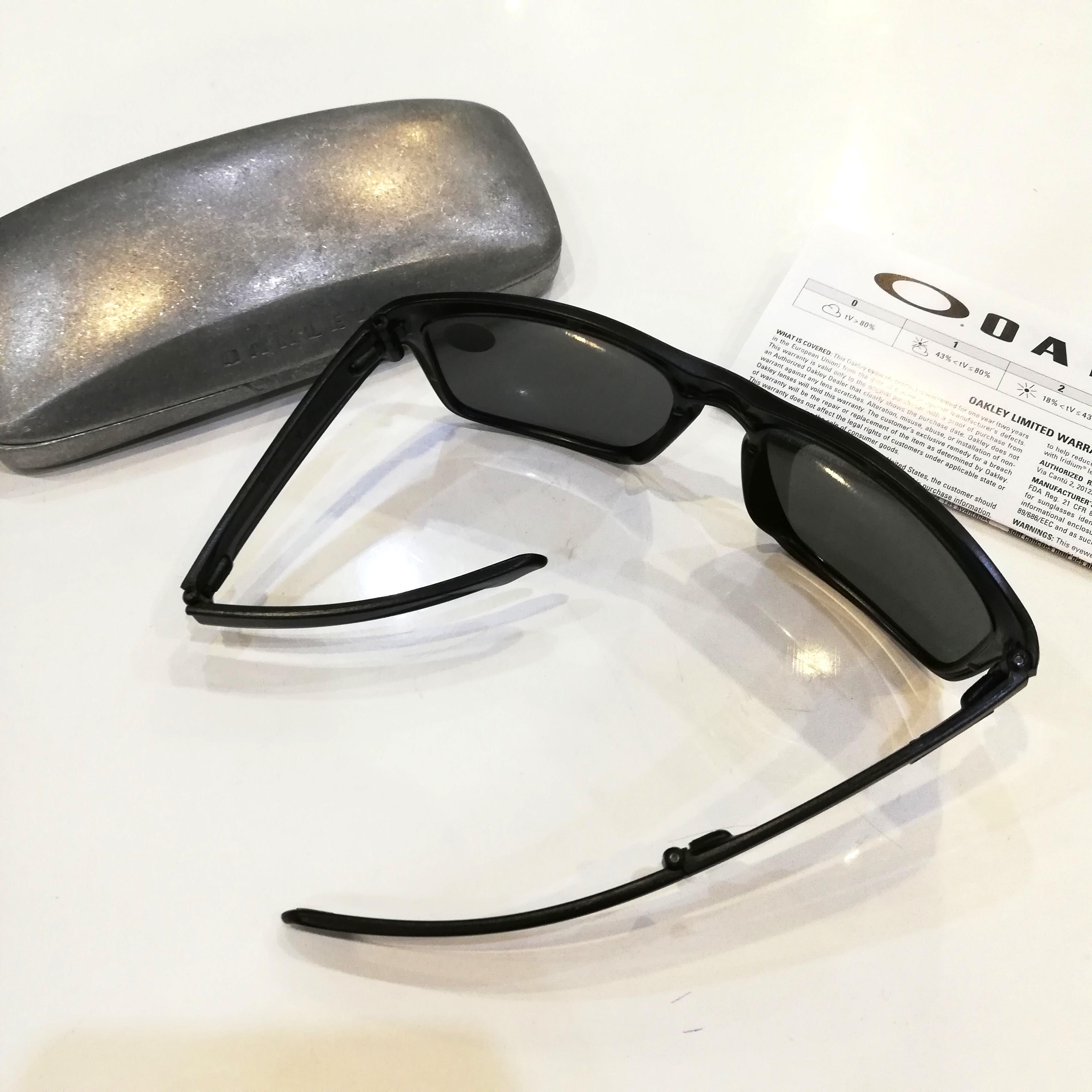 Authentic OAKLEY Silver Foldable OO9246 04 Polarized Sunglasses