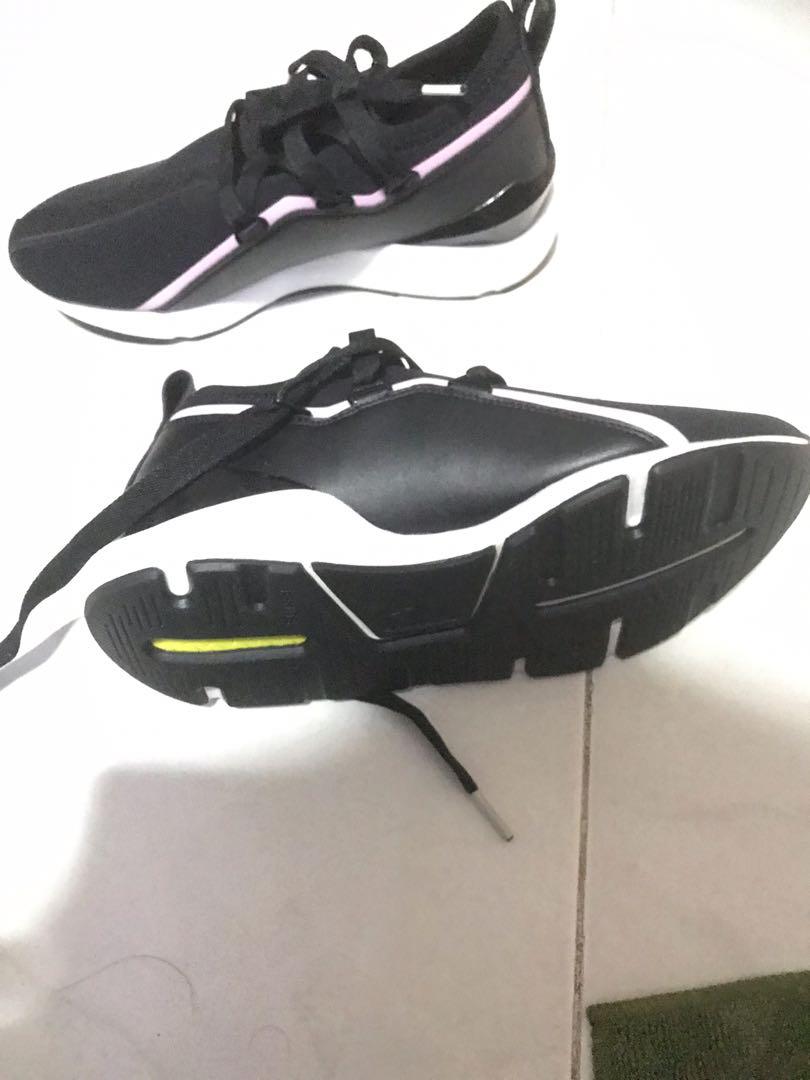 Brand New Puma Muse 2 TZ Women Sport Shoe Men s Fashion Activewear on Carousell