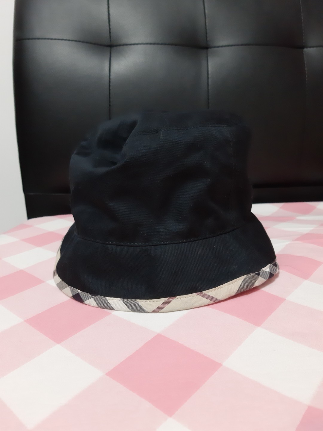 BURBERRY Black Bucket Hat, Luxury 