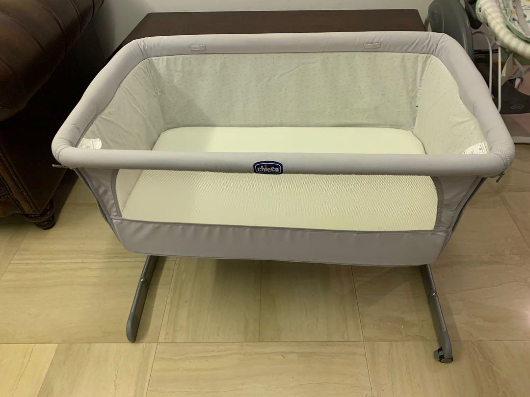 kids next to me crib