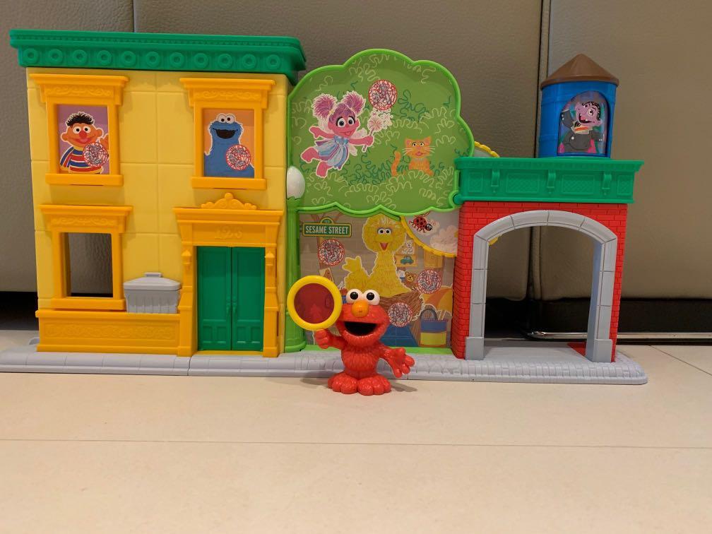 elmo playset