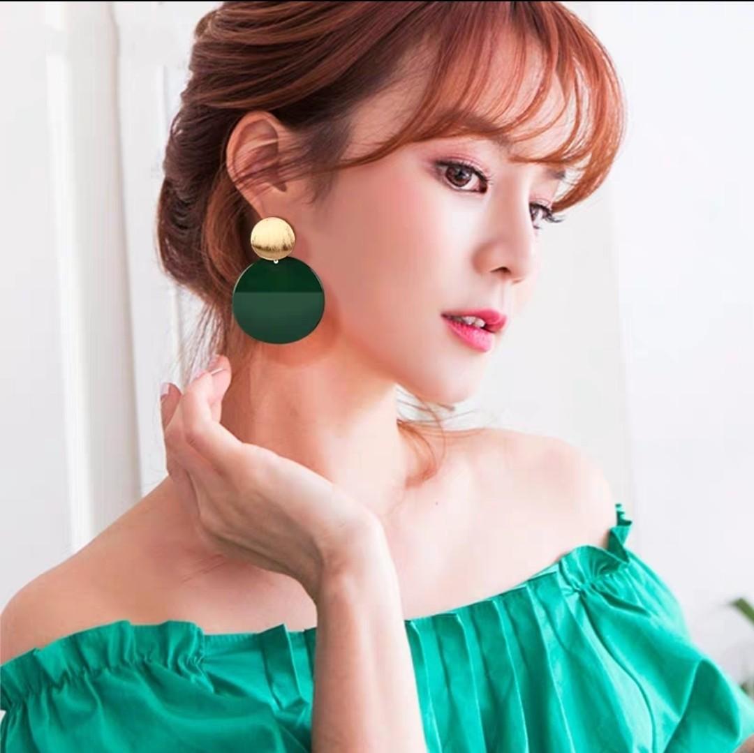 latest ladies earrings