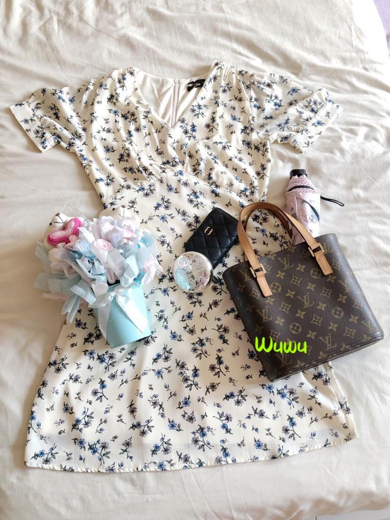 Daylily pintuck dress in sweet blossoms hotsell