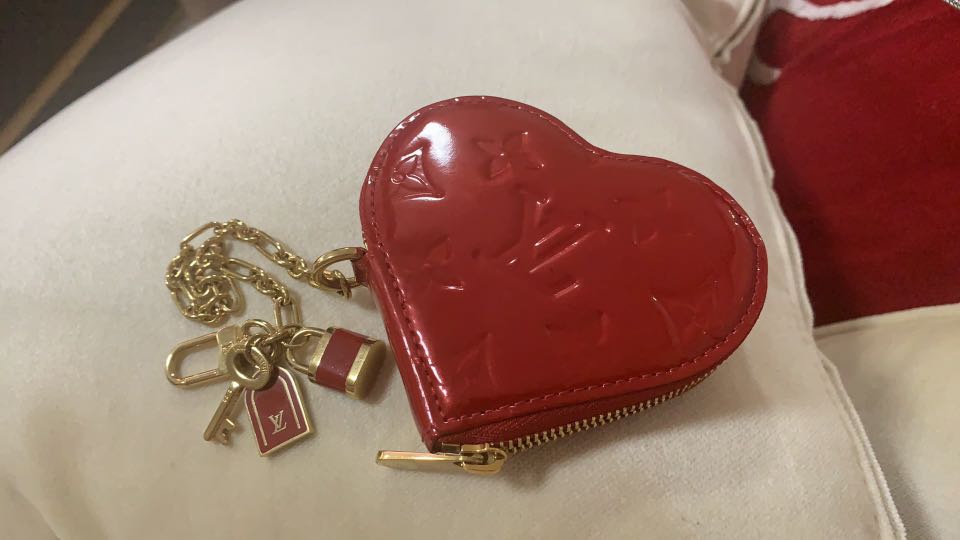 Louis Vuitton Red Pomme D'Amour Monogram Vernis Heart Coin Purse