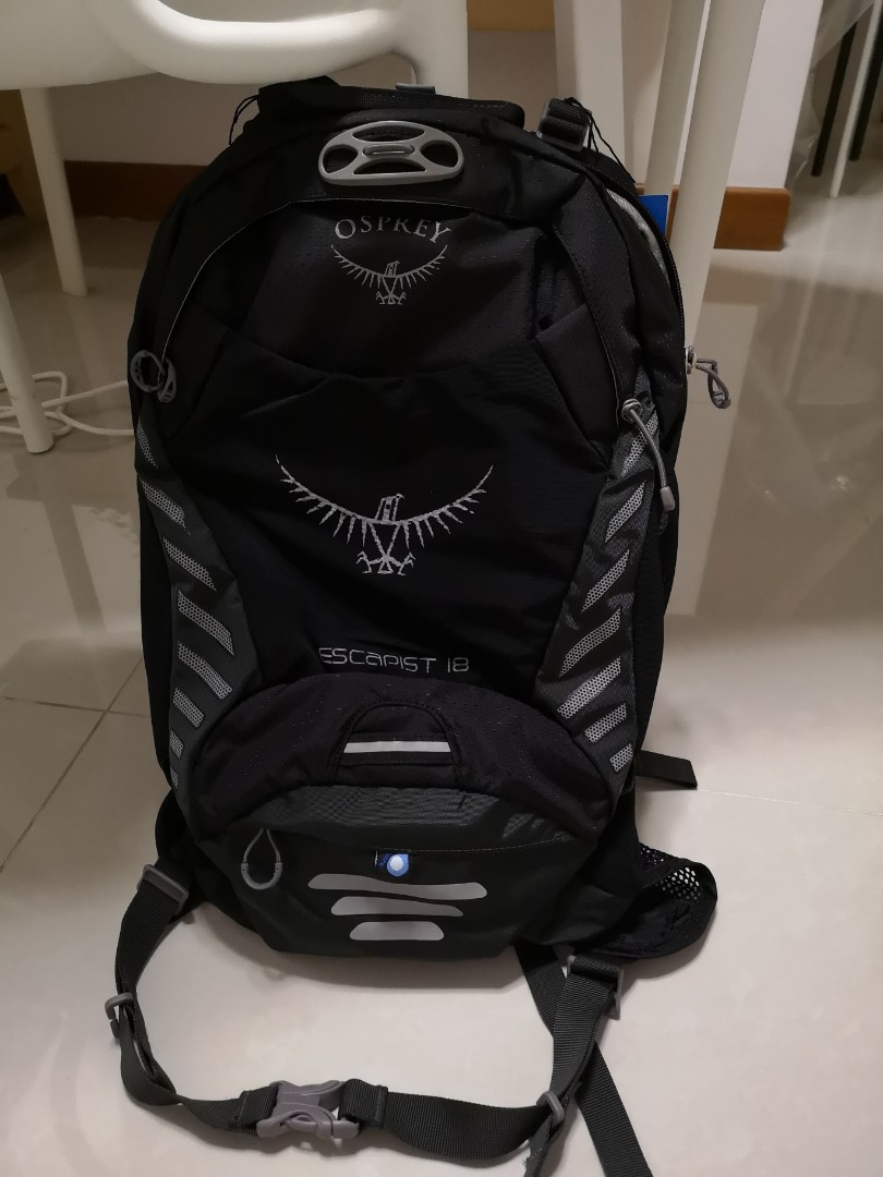 Osprey escapist 18 sales laptop