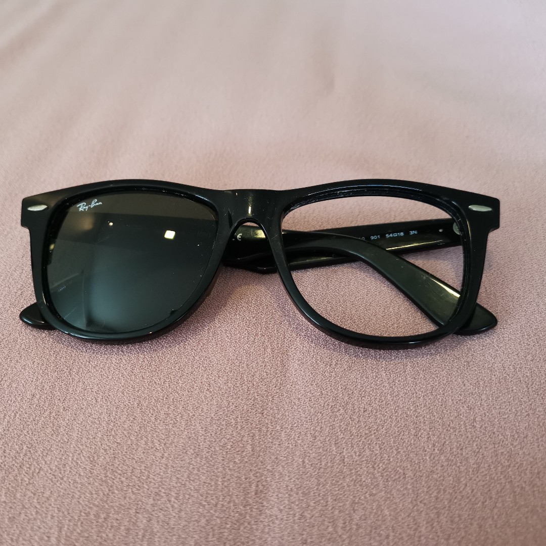 Sale! 🎉Authentic Ray-ban Wayfarer Black XL Frame (1 broken lens), Women's  Fashion, Watches & Accessories, Sunglasses & Eyewear on Carousell