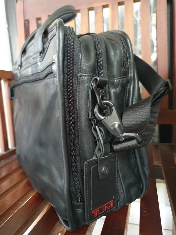 TUMI Alpha 2 Expandable Organizer Laptop Leather Brief, Fesyen Pria, Tas & Dompet , Tas Kantor