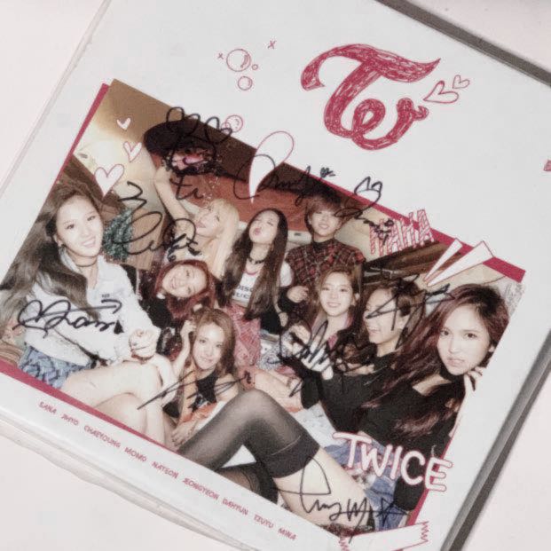 Twice 1st Mini Album The Story Begins Like Ooh Ahh Autographed Signed Entertainment K Wave On Carousell