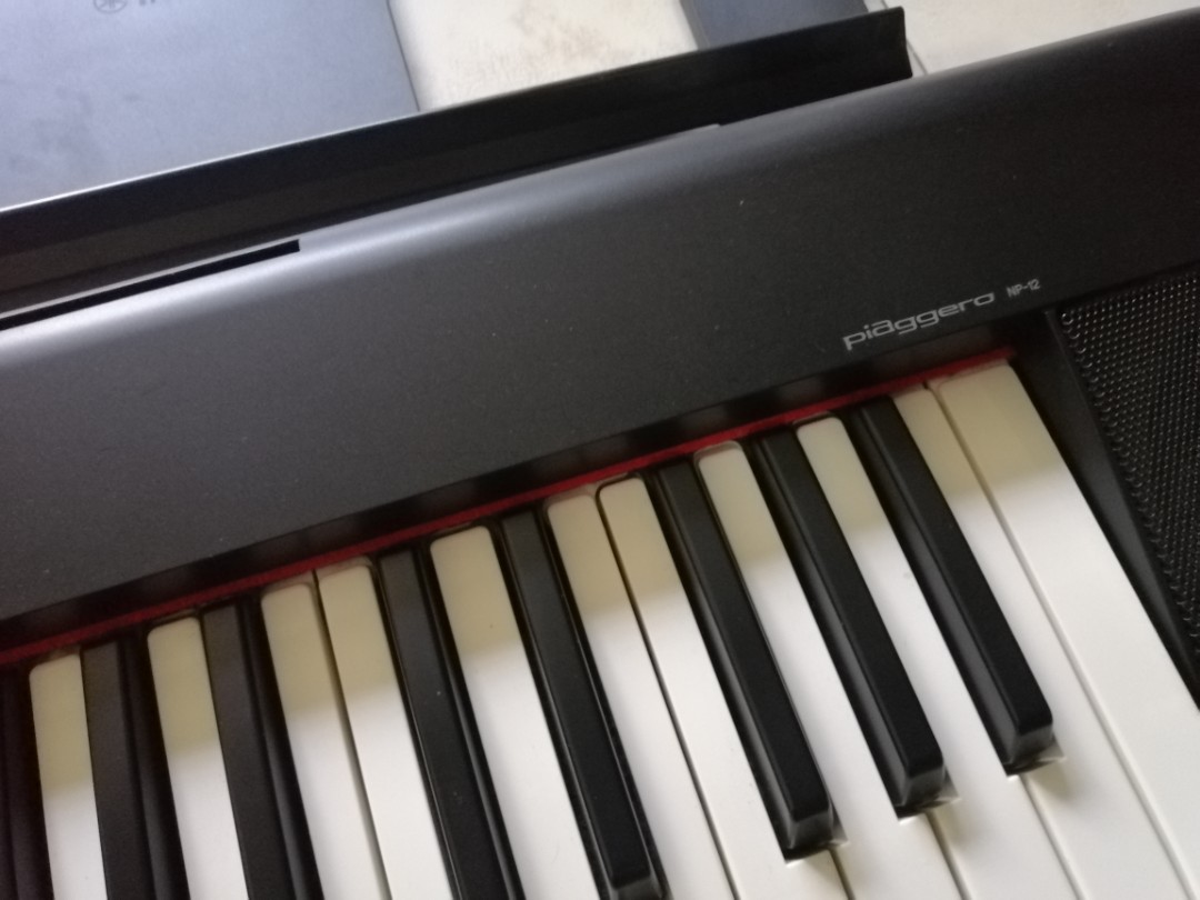 Yamaha piaggero clearance np12 sustain pedal