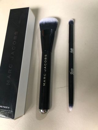 Foundation Brush Makeup Carou Philippines Promo Marc Jacobs Foundation Brush And Kat Von D Shade Light Eyeshadow