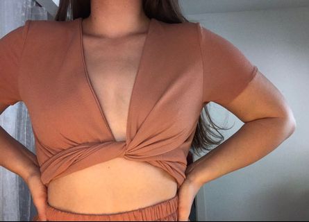 (Category: ) located in . Submitted by nique_leayr (Listing ID 215796262, Image 1). Description: .
