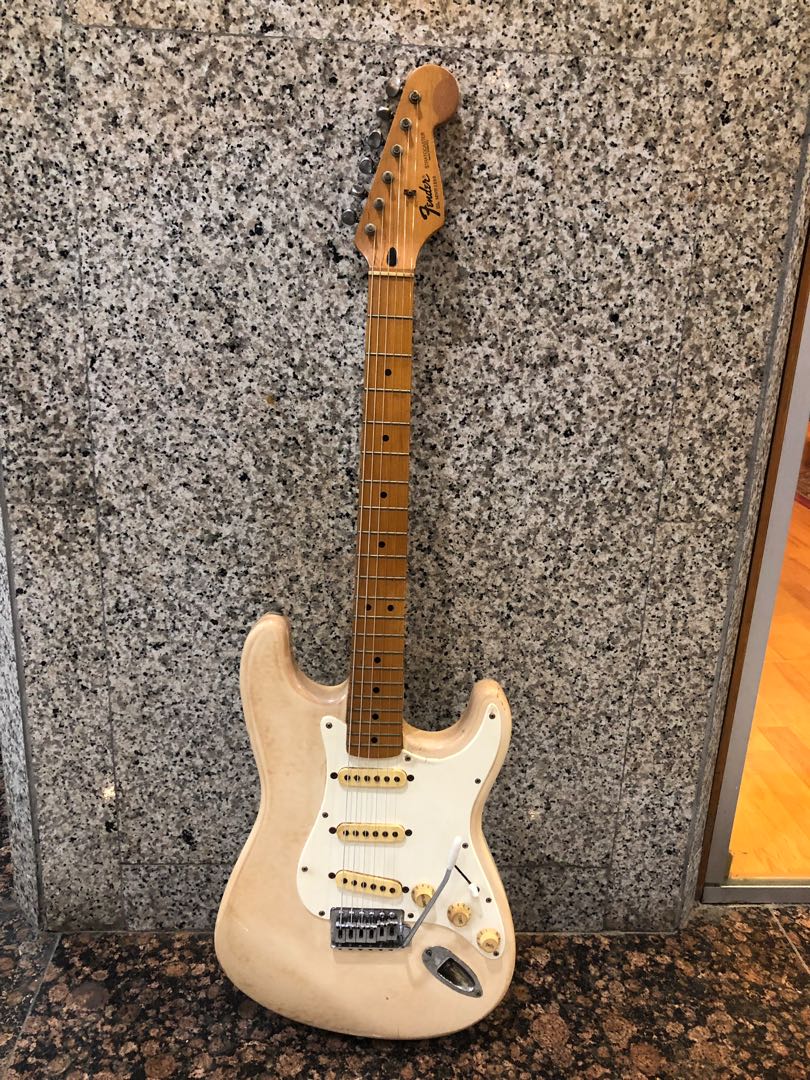 1995 Fender MIM Olympic White Stratocaster Electric Guitar Relic