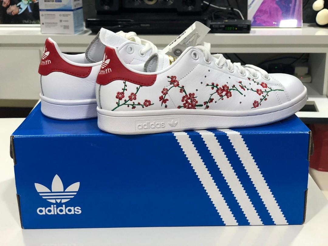 stan smith red flowers