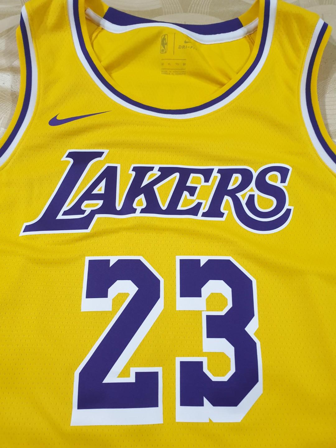 Lebron on sale showtime jersey