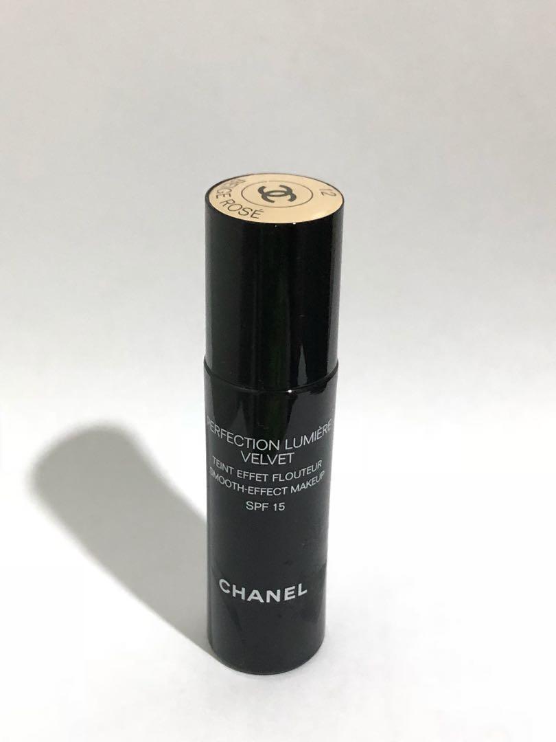 Chanel Perfection Lumiere Velvet smooth effect foundation 12 beige