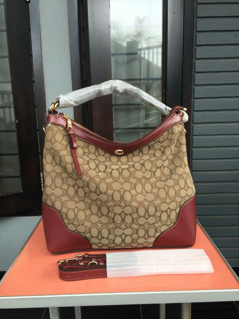 Coach Ivie Hobo In Signature Jacquard Barang Mewah Tas Dompet