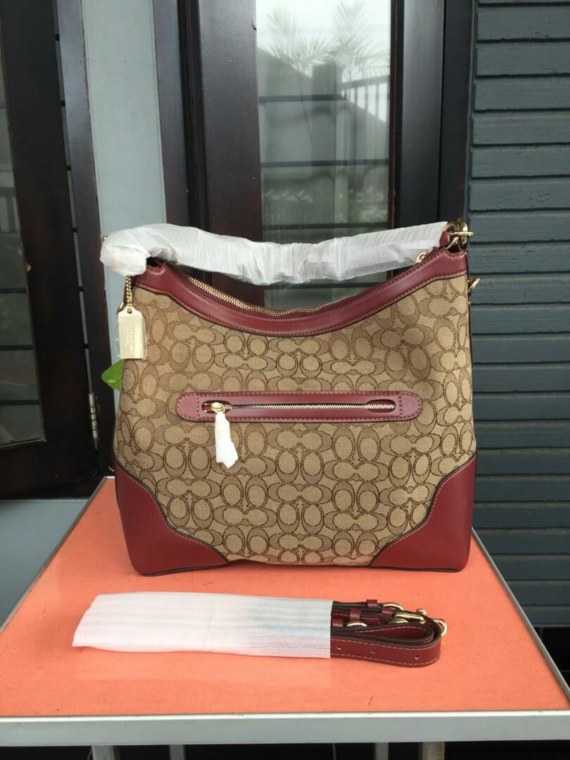 Coach Ivie Hobo In Signature Jacquard