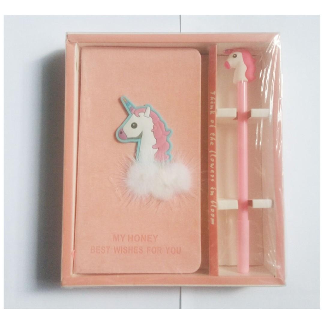 Design 1 Brand New Sealed Party Gift Set Unicorn Stationery Gift